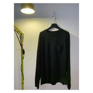 Gap Men's Black Long Sleeve Pocket T - L